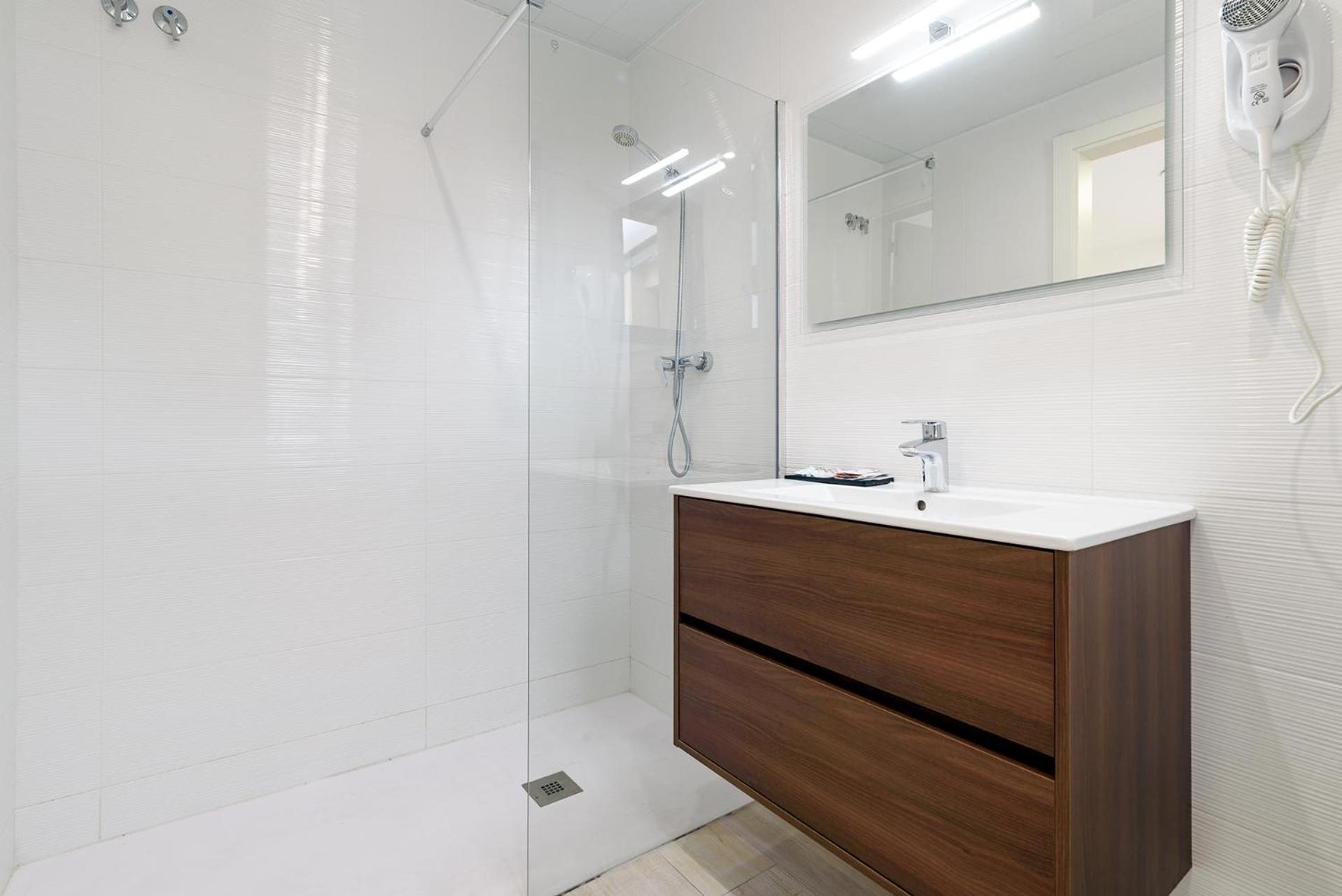 Castell Beach Aparthotel กาสเตย์เดเฟลส์ ภายนอก รูปภาพ