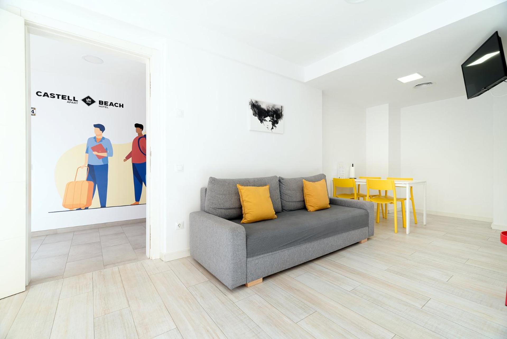 Castell Beach Aparthotel กาสเตย์เดเฟลส์ ภายนอก รูปภาพ