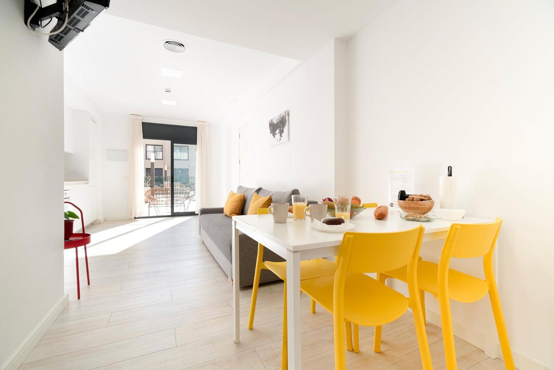 Castell Beach Aparthotel กาสเตย์เดเฟลส์ ภายนอก รูปภาพ
