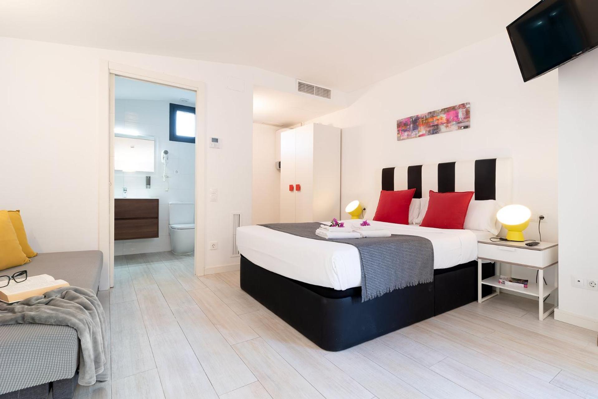 Castell Beach Aparthotel กาสเตย์เดเฟลส์ ภายนอก รูปภาพ